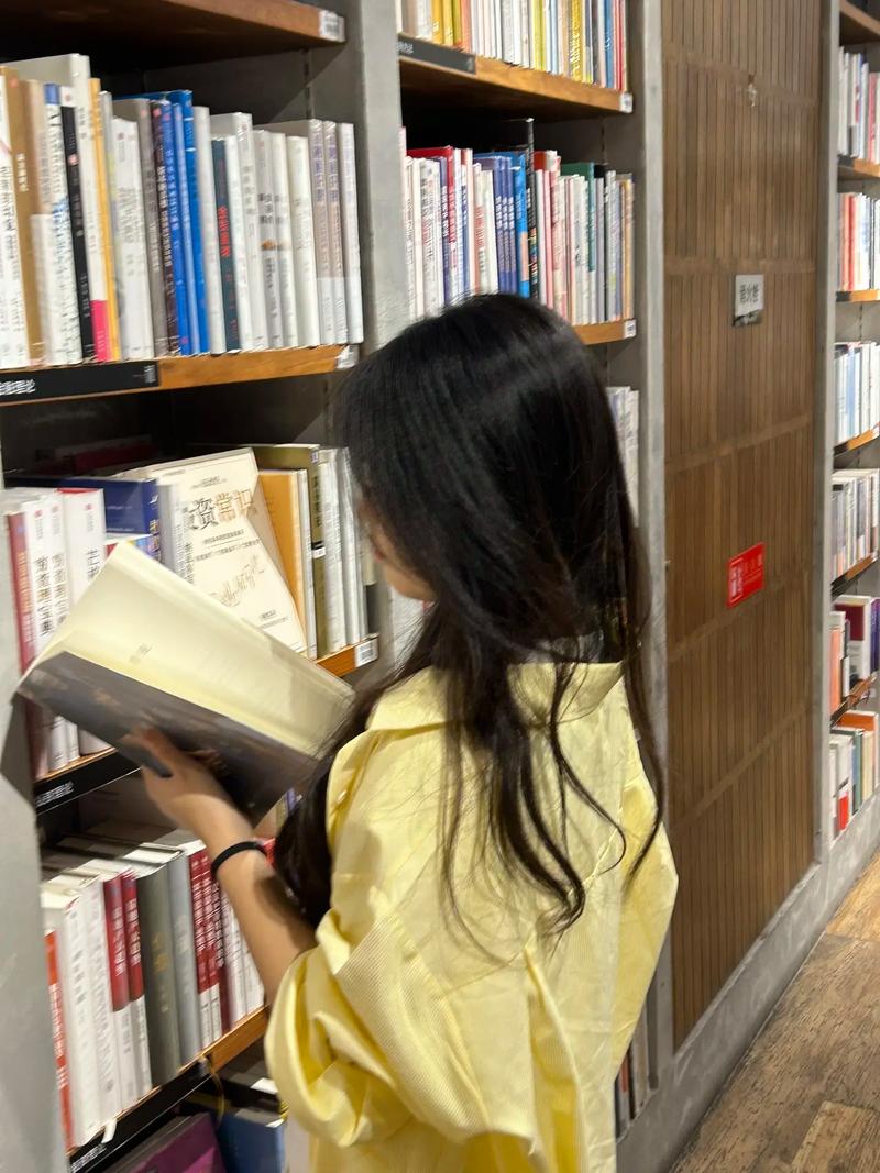 拨浪鼓赵薇(拨浪鼓赵薇歌曲)