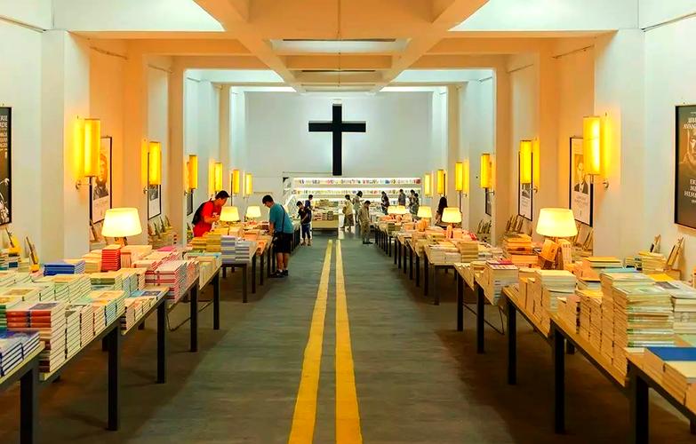 百威啤酒广告歌曲蕾哈娜