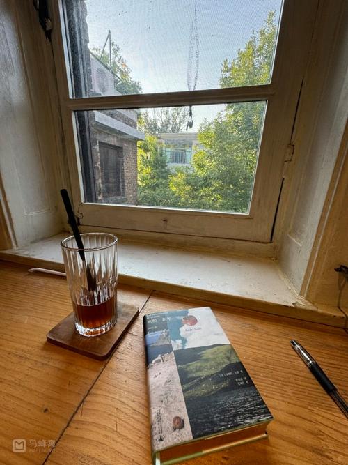 一个女人爱两个男人打油诗 一个女人爱两个男人打油诗