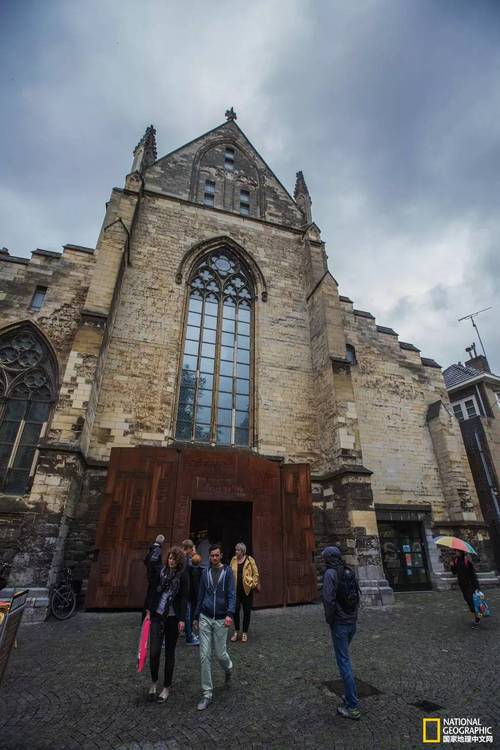 奶奶引导我学英语