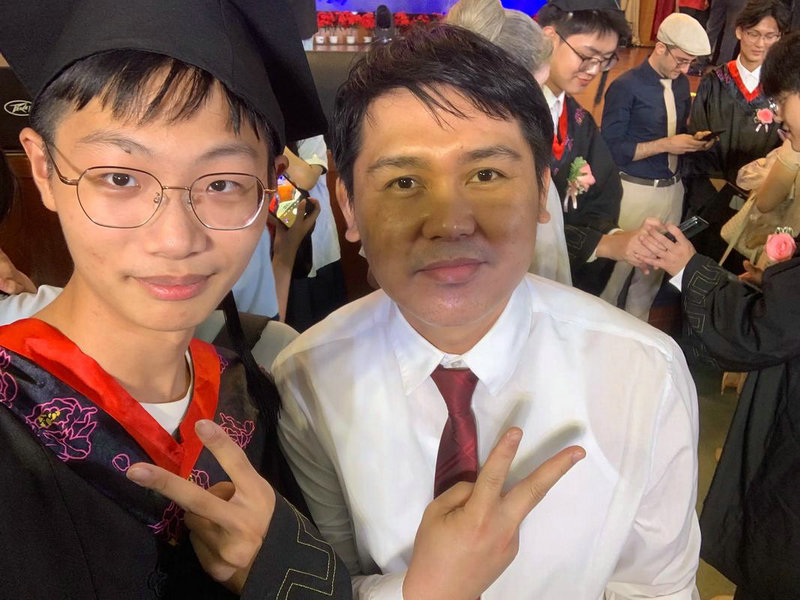 航天员在太空中 航天员在太空中怎么剪指甲 航天员在太空中 航天员在太空中怎么剪指甲