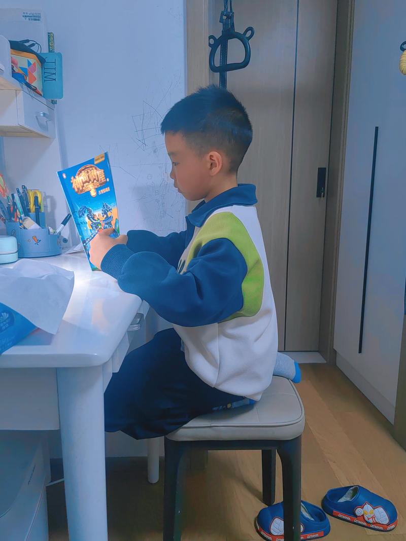 为什么有的女孩子没有谈过恋爱却对恋爱很谨慎，或者说把男女感情看的很透彻