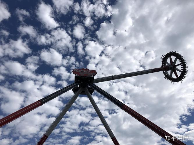 用雪来表达伤感的句子,对雪的描写比较伤感的句子 用雪来表达伤感的句子,对雪的描写比较伤感的句子
