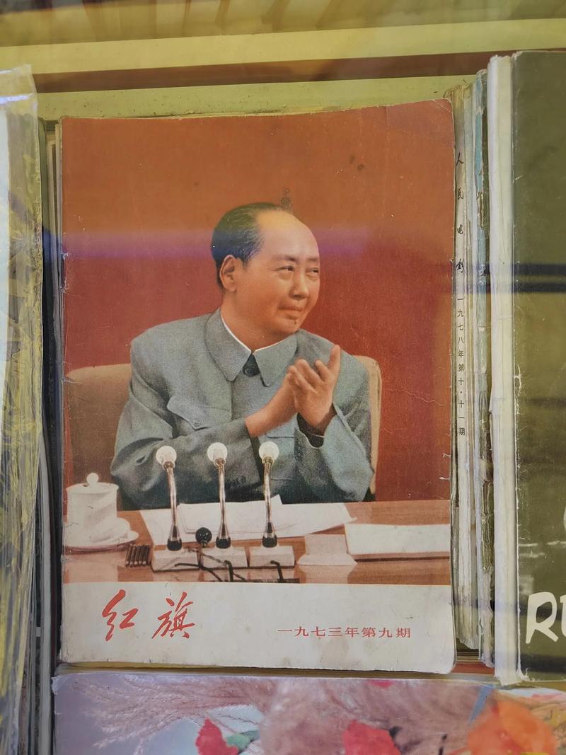 自我介绍英语作文带翻译